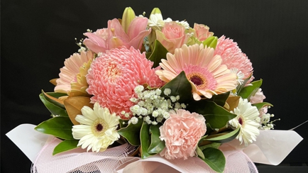 Lavish Flowers & Gifts Hero Image
