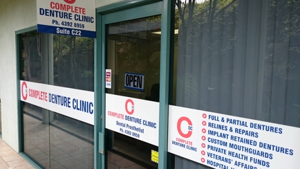 Complete Denture Clinic Hero Image