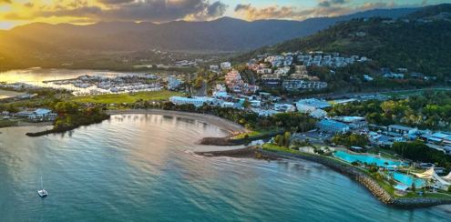 Visit Airlie Beach Hero Image