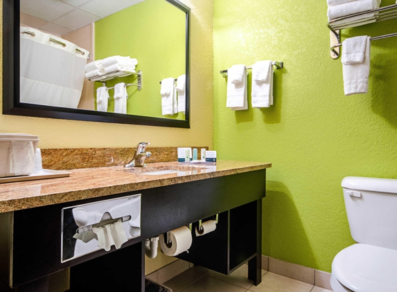 Quality Inn & Suites Glenmont - Albany South - Glenmont, NY