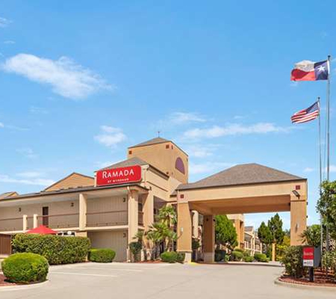 Ramada by Wyndham San Antonio Near SeaWorld/Lackland AFB - San Antonio, TX