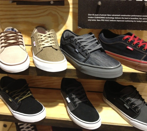 Vans - Mclean, VA