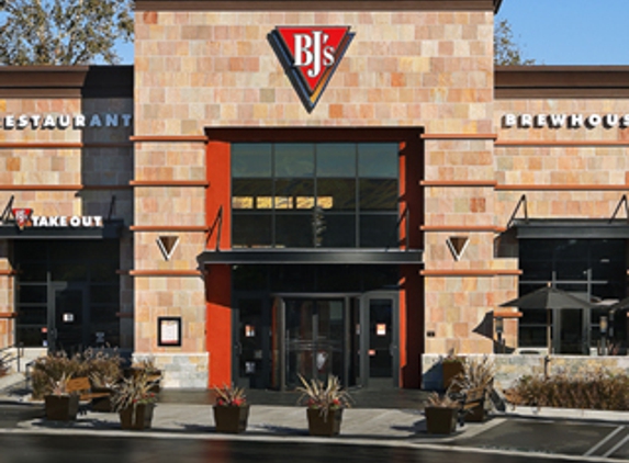 BJ's Restaurants - Tacoma, WA
