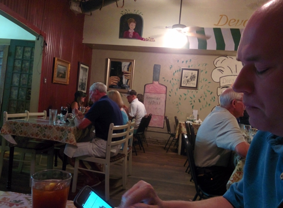 Devolli's Italian Restaurant - Denison, TX