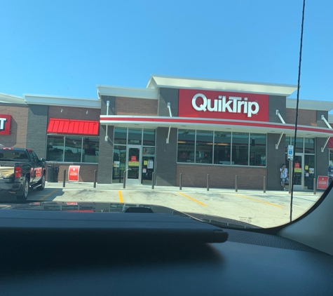QuikTrip - Saint Ann, MO