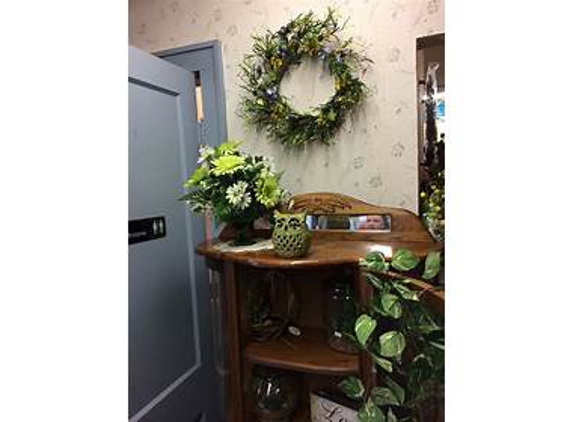 Villager Flowers, Gifts & Flower Delivery - Columbus, OH