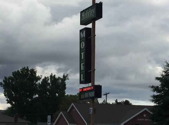 Holiday Motel & RV - Emmett, ID