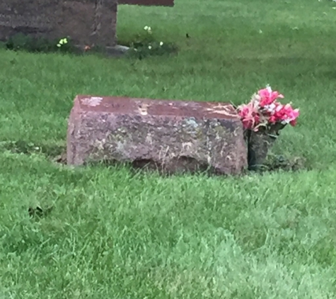 Graceland Cemetery - Milwaukee, WI