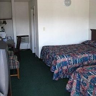 Deluxe Inn - Redding, CA