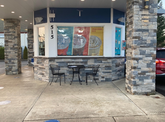 Dutch Bros Coffee - Dallas, OR