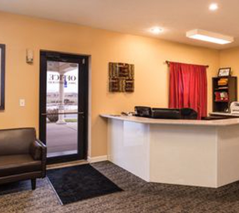 Charwood Suites - Columbus, IN