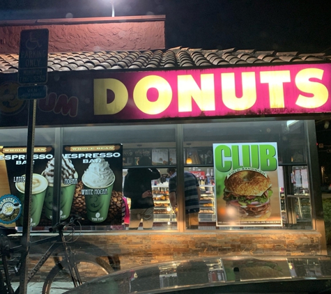 Yum-Yum Donuts - San Jose, CA