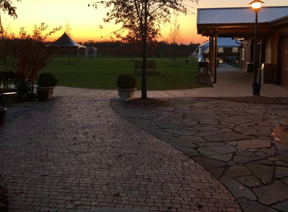 Lachance Vineyards - De Soto, MO