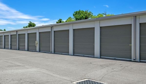 Extra Space Storage - Lakeland, FL