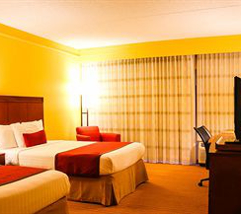 Country Inns & Suites - Dallas, TX