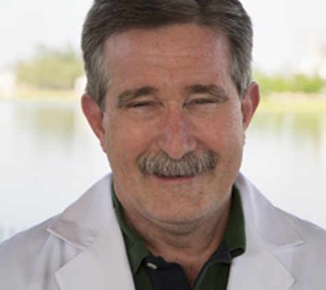 Dr. Doyle Wade Huey, MD - Eugene, OR