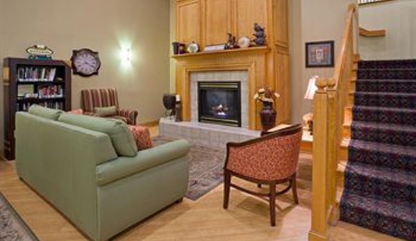 Country Inns & Suites - Cottage Grove, MN