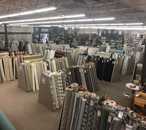 Cutting Corners - Dallas, TX. Loads of Home Decor Fabric