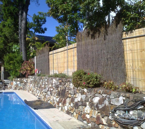 Brush Fencing Taylor Made - Sunshine Beach, QLD