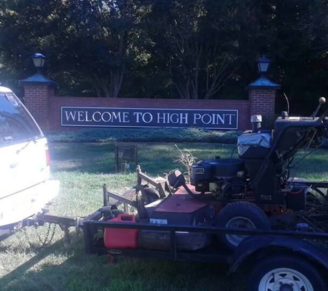 Davis Lawns & Maintenance - High Point, NC