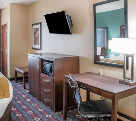 Comfort Inn & Suites - San Marcos, TX