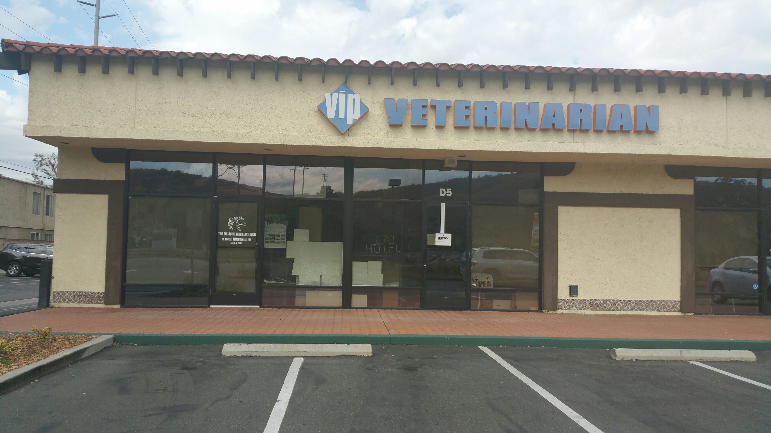 VIP Veterinary Hospital - Santa Clarita, CA 91350