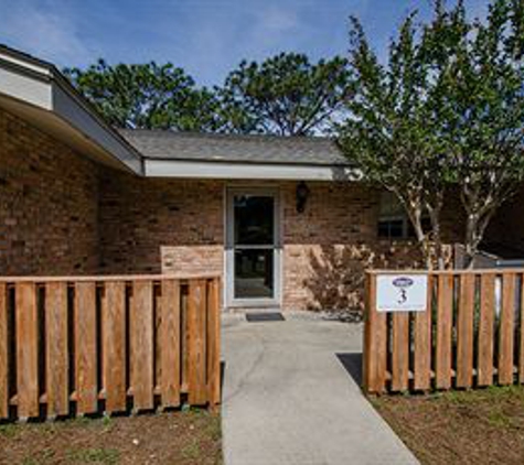 Cottage On The Green - Pensacola, FL