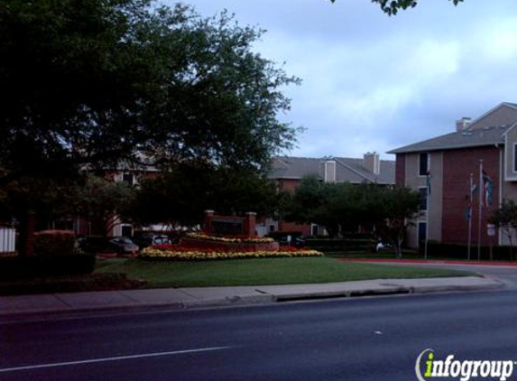 Lincoln Oaks Apartments - Austin, TX