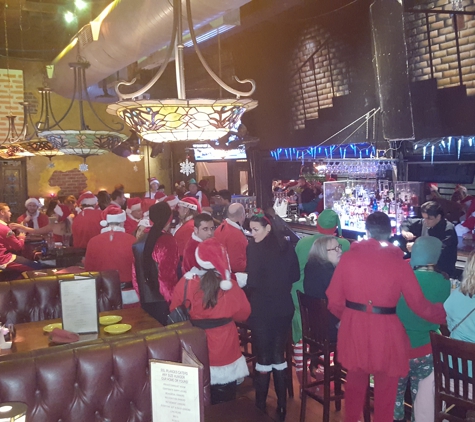 Sol Irlandes - Dallas, TX. Santa Pub Crawl