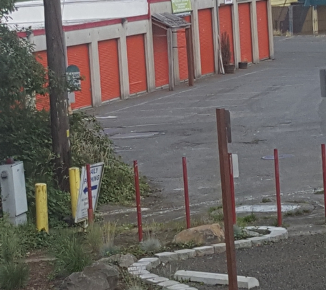 BayStreet Storage - Port Orchard, WA. Front units along Bay st.