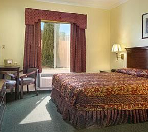 Super 8 by Wyndham North Hollywood - North Hollywood, CA