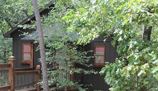 Oak Crest Cottages and Treehouses - Eureka Springs, AR