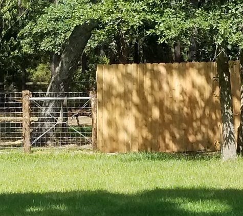 Barnes Fence - Bastrop, TX. We Specialize in all types of fences