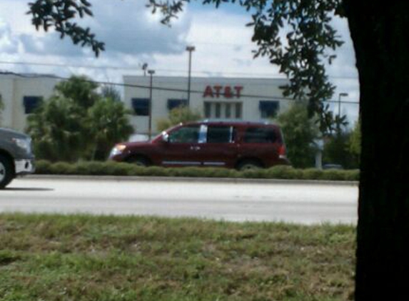 AT&T Store - Wellington, FL