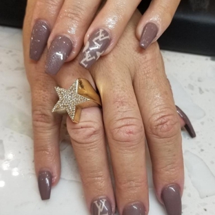 Champions Nails and Spa - Davenport, FL