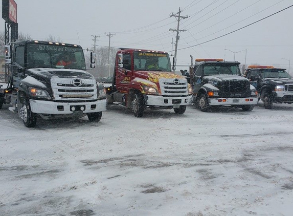 J&J Towing and Recovery - Oconomowoc, WI