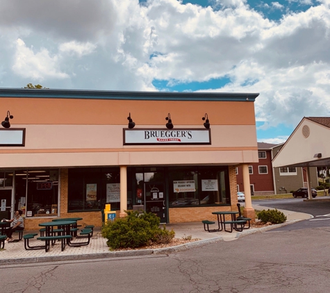 Bruegger's Bagels - Syracuse, NY