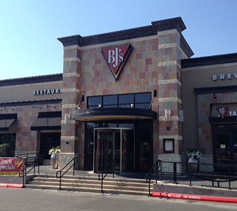 BJ's Restaurants - San Antonio, TX