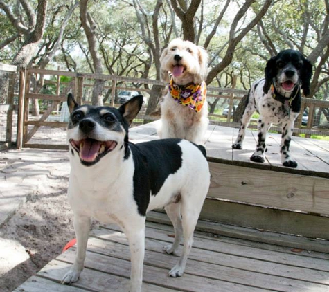 Sandy Oaks Kennels and Daycare - Rockport, TX