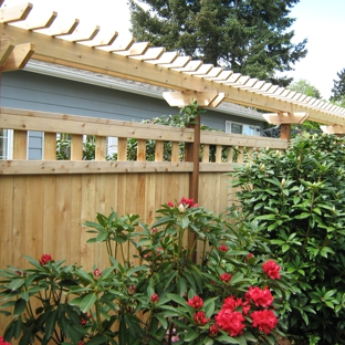 Rainier Fencing & Decking - Auburn, WA