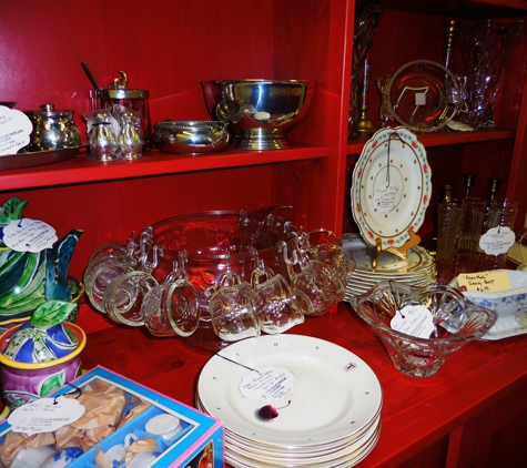 MISS DALLAS' GIFT & CONSIGNMENT SHOP - Milford, CT