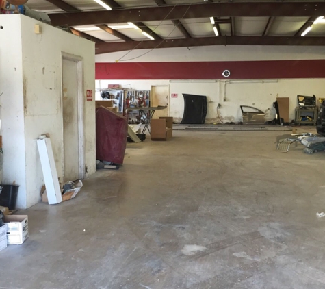 Bazzell Red & Son Auto Body & Paint Shop - Montgomery, AL