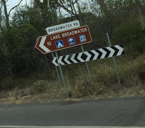 Glasby's Caravan Park - Kaimkillenbun, QLD. Easy drive thru Dalby