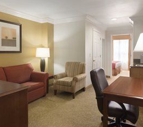 Country Inns & Suites - Nashville, TN