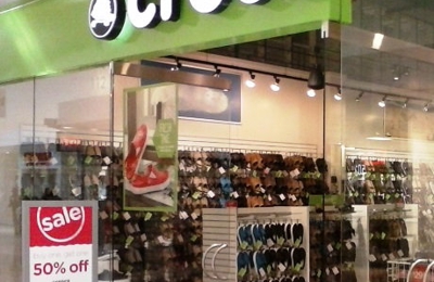 crocs store dolphin mall