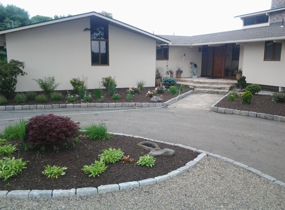 Brito's Landscaping & Maintenance Corp - Abington, MA