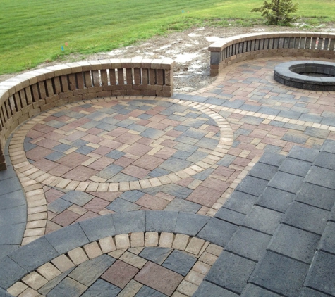 River Landscaping & Tree Service - La Salle, IL