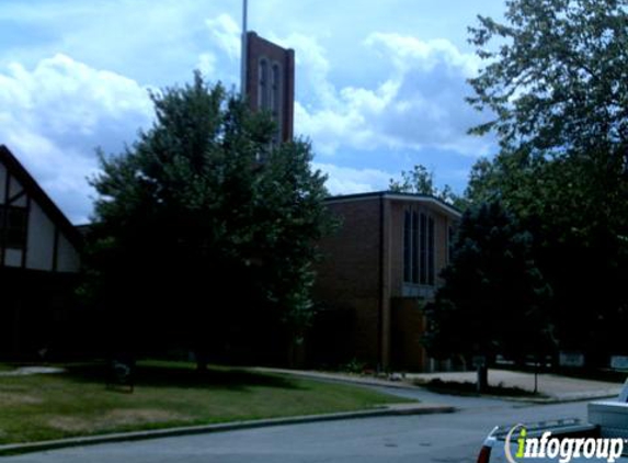 Signal Hill United Methodist Church - Belleville, IL