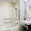 Microtel Inn & Suites by Wyndham Rochester North Mayo Clinic - Hotels