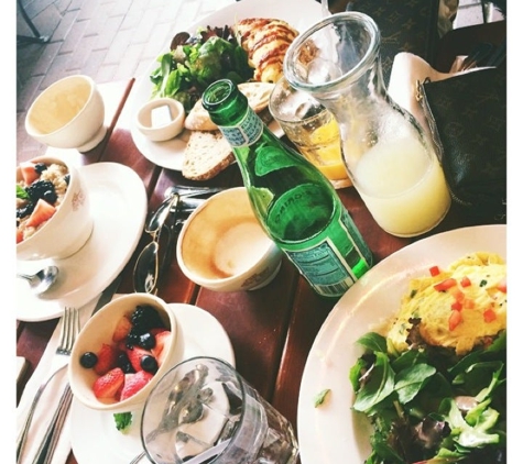 Le Pain Quotidien - Newport Beach, CA